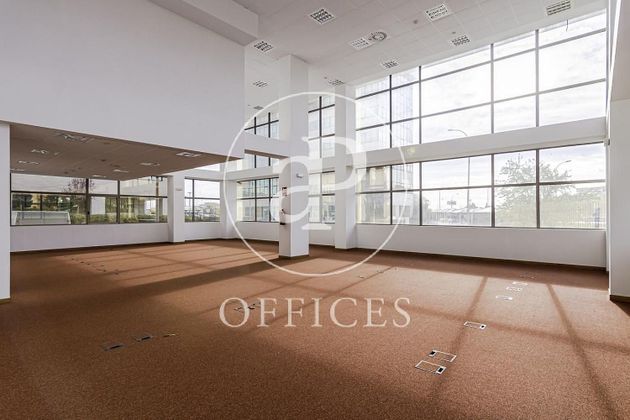 Foto 2 de Oficina en alquiler en Aeropuerto con aire acondicionado y ascensor
