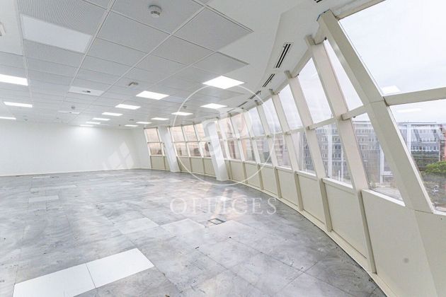 Foto 1 de Oficina en alquiler en Corralejos - Campo de las Naciones con ascensor