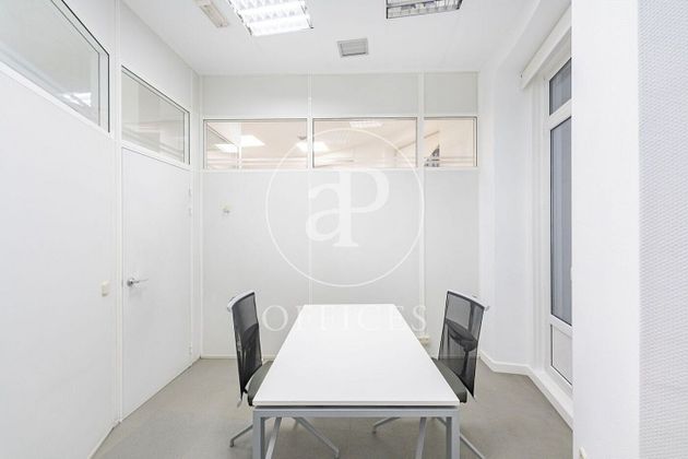 Foto 2 de Oficina en alquiler en Sol de 160 m²