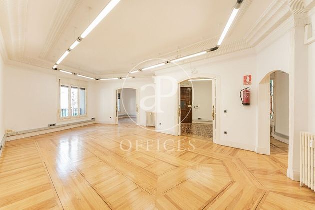 Foto 1 de Oficina en venda a Almagro de 384 m²