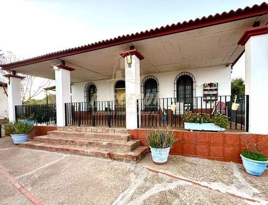 Foto 1 de Casa rural en venta en Almodóvar del Río de 4 habitaciones con terraza y piscina