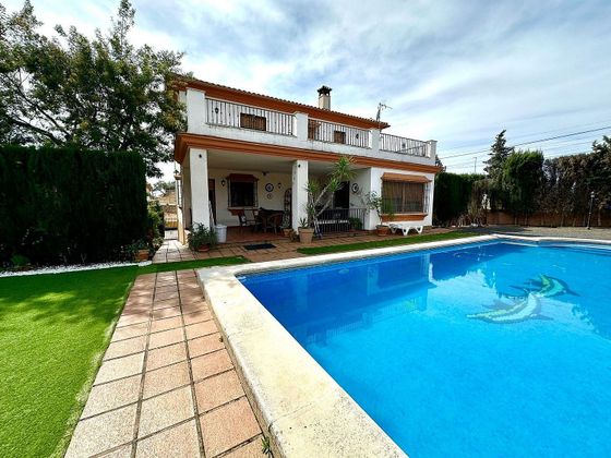 Foto 1 de Xalet en venda a Alcolea de 5 habitacions amb terrassa i piscina