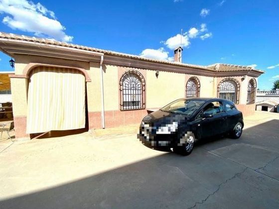 Foto 1 de Casa rural en venda a Poniente-Norte - Miralbaida - Parque Azahara de 5 habitacions amb piscina i garatge