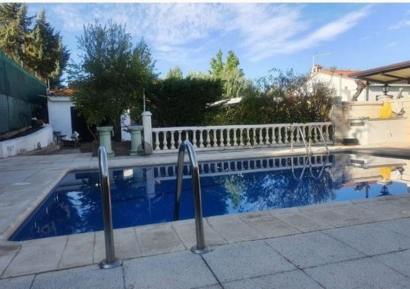 Foto 2 de Venta de chalet en Cardiel de los Montes de 4 habitaciones con terraza y piscina
