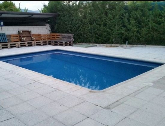 Foto 1 de Venta de chalet en Cardiel de los Montes de 4 habitaciones con terraza y piscina