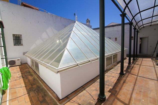 Foto 2 de Casa adossada en venda a calle Pedro Muñoz Seca de 8 habitacions amb terrassa i garatge