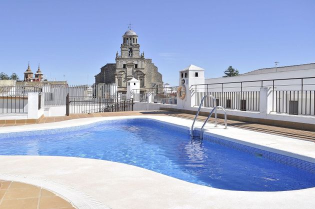 Foto 1 de Dúplex en venda a Centro - Jerez de la Frontera de 3 habitacions amb piscina i garatge
