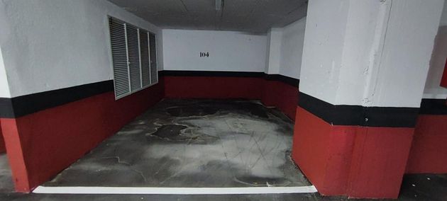 Foto 2 de Garaje en venta en Numancia de 34 m²