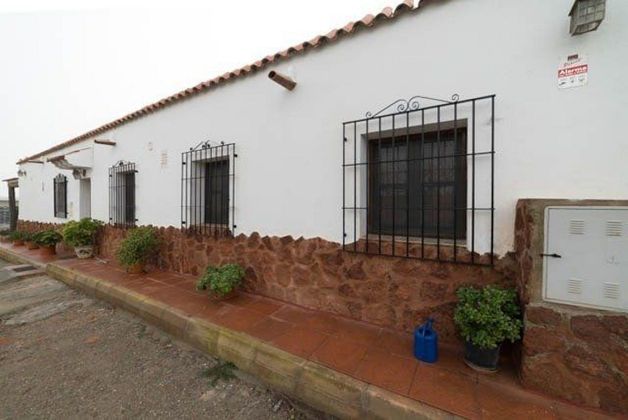 Foto 2 de Casa rural en venda a La Cañada-Costacabana-Loma Cabrera-El Alquián de 6 habitacions amb piscina i garatge