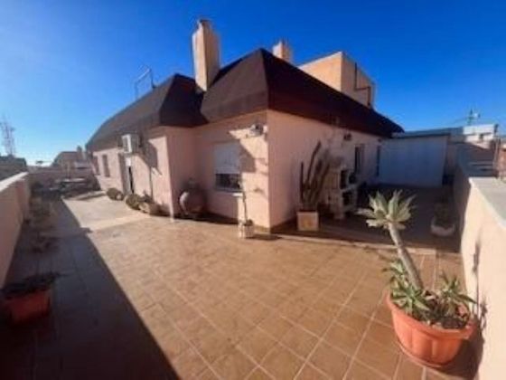 Foto 1 de Àtic en venda a Nueva Andalucía de 4 habitacions amb terrassa i piscina