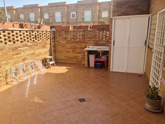 Foto 2 de Dúplex en lloguer a San Luis de 4 habitacions amb terrassa i garatge