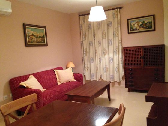 Foto 1 de Piso en alquiler en Noreste-Granja de 2 habitaciones con garaje y muebles