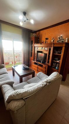 Foto 2 de Piso en venta en Adra de 3 habitaciones con terraza y aire acondicionado