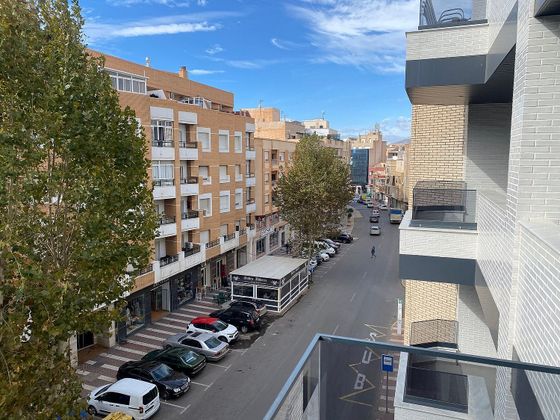 Foto 2 de Pis en venda a calle Mercado de 3 habitacions amb terrassa i aire acondicionat