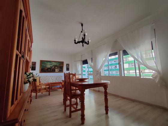 Foto 2 de Alquiler de piso en Playa Stª Mª del Mar - Playa Victoria de 2 habitaciones con terraza y muebles