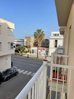 Foto 1 de Venta de piso en Tarifa de 3 habitaciones con balcón y calefacción