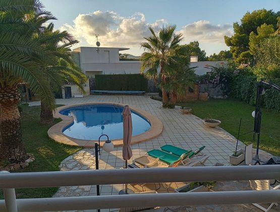 Foto 2 de Chalet en venta en Pueblo Levante de 5 habitaciones con terraza y piscina