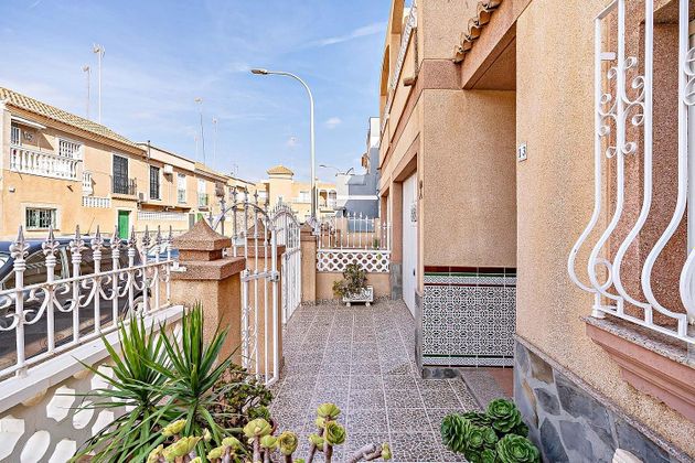 Foto 1 de Casa en venta en Carretera Mojonera – Cortijos de Marín de 4 habitaciones con terraza y garaje