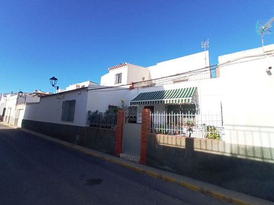 Foto 1 de Casa en venda a calle Almeria de 7 habitacions amb terrassa i garatge