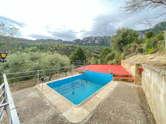 Foto 2 de Chalet en venta en calle Conca Sant Julia de 4 habitaciones con terraza y piscina