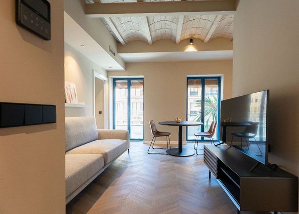 Foto 1 de Pis en lloguer a calle Argentina de 2 habitacions amb terrassa i mobles