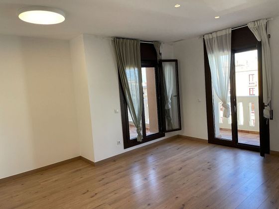 Foto 2 de Piso en alquiler en Centre - Tortosa de 3 habitaciones con terraza y balcón