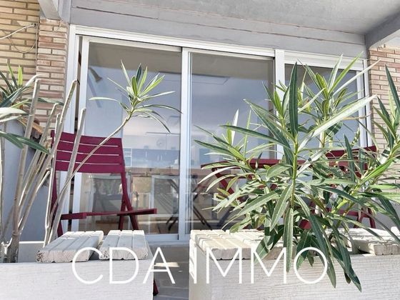Foto 2 de Chalet en venta en calle Partida Roquetes de 3 habitaciones con terraza y jardín