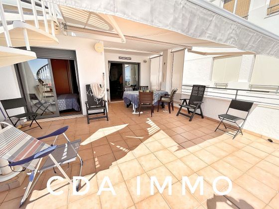 Foto 2 de Venta de ático en calle Sogorb de 2 habitaciones con terraza y piscina