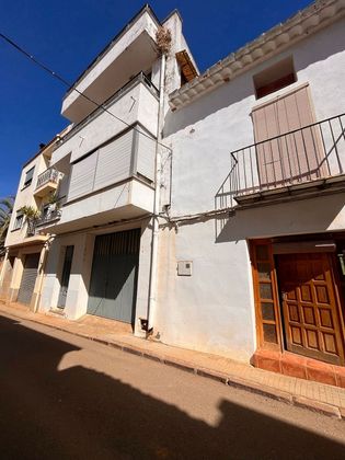 Foto 2 de Casa en venda a calle Nueva de 4 habitacions amb terrassa i garatge