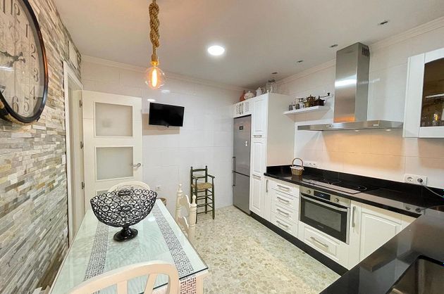 Foto 1 de Casa en venda a calle Zacatin de 4 habitacions amb terrassa i garatge