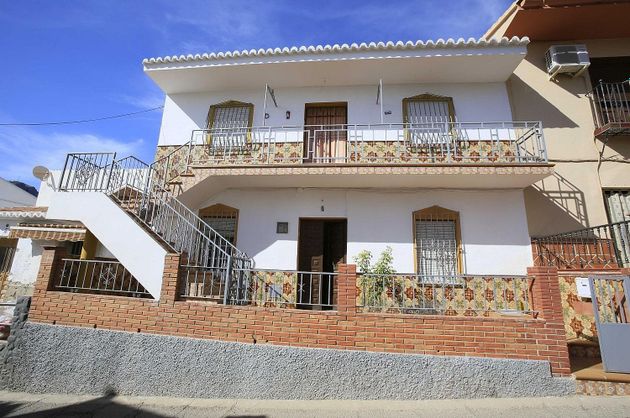 Foto 2 de Casa en venda a calle Aranda de 5 habitacions amb terrassa i garatge