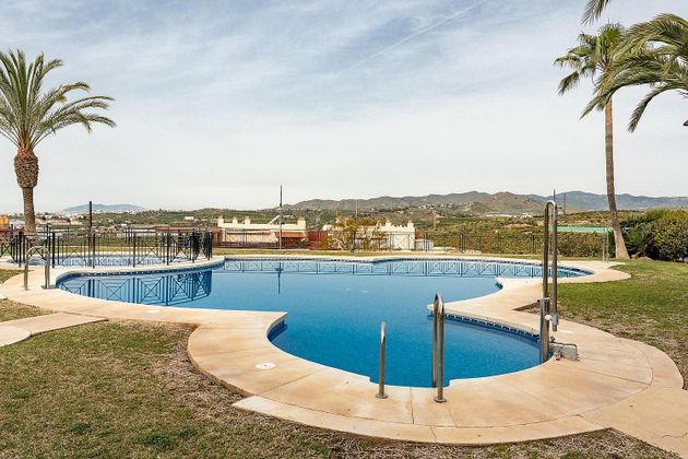 Foto 1 de Dúplex en venda a Benajarafe – Almayate de 2 habitacions amb terrassa i piscina
