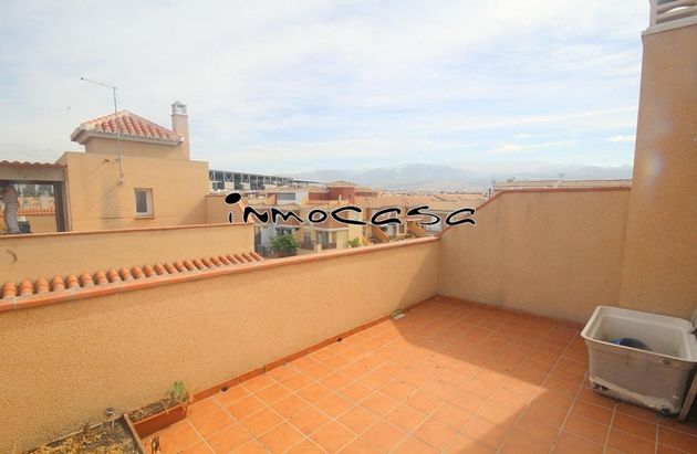 Foto 1 de Alquiler de casa en calle Carmen Burgos de 3 habitaciones con terraza y muebles