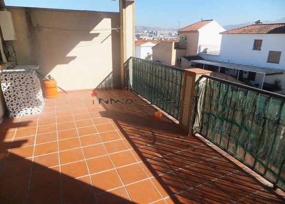 Foto 2 de Àtic en lloguer a San Antón de 2 habitacions amb terrassa i mobles