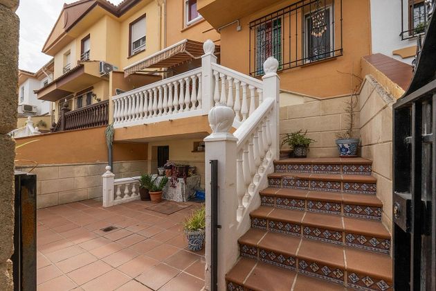 Foto 1 de Casa adossada en venda a Residencial Triana - Barrio Alto de 3 habitacions amb terrassa i balcó