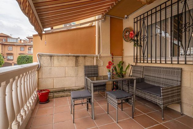 Foto 2 de Casa adossada en venda a Residencial Triana - Barrio Alto de 3 habitacions amb terrassa i balcó