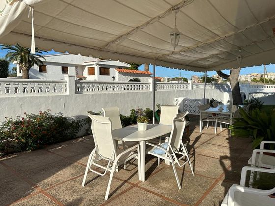 Foto 2 de Xalet en venda a Benicasim Golf de 4 habitacions amb terrassa i piscina