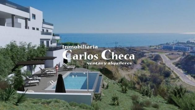 Foto 1 de Chalet en venta en Benajarafe – Almayate de 2 habitaciones con terraza y piscina