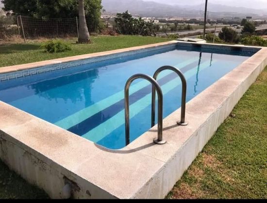 Foto 2 de Chalet en venta en Viña Málaga de 9 habitaciones con terraza y piscina