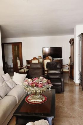 Foto 2 de Piso en venta en Camino Viejo de Málaga de 4 habitaciones y 187 m²