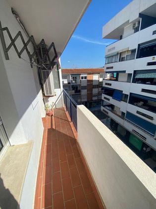 Foto 1 de Piso en venta en Centro - Vélez-Málaga de 3 habitaciones con terraza y aire acondicionado