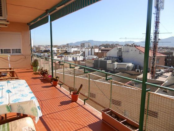 Foto 2 de Venta de piso en El Carmen de 4 habitaciones con terraza y balcón