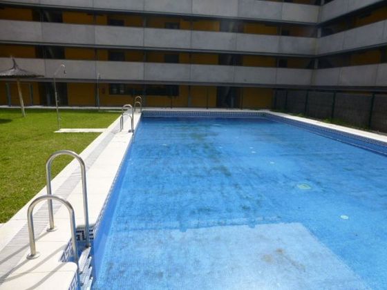 Foto 2 de Pis en venda a Camas de 3 habitacions amb piscina i garatge