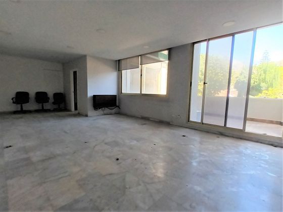 Foto 1 de Oficina en alquiler en El Higueral - La Merced con terraza