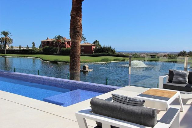 Foto 2 de Xalet en venda a Urb. Golf Valle Este de 2 habitacions amb terrassa i piscina