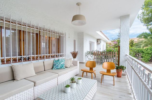 Foto 2 de Xalet en venda a La Alcayna de 5 habitacions amb jardí i aire acondicionat