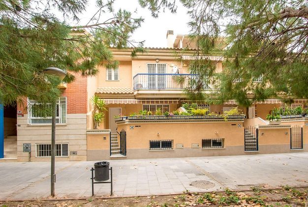 Foto 1 de Dúplex en venda a Juan de Borbón - La Flota de 4 habitacions amb terrassa i garatge