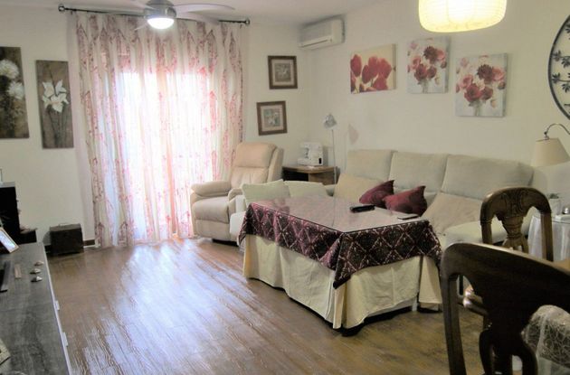 Foto 1 de Piso en venta en Alhaurín el Grande de 3 habitaciones con balcón y aire acondicionado