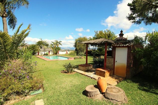 Foto 2 de Casa en venda a Alhaurín el Grande de 6 habitacions amb terrassa i piscina