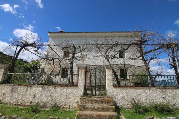 Foto 1 de Casa rural en venta en Guaro de 5 habitaciones con terraza y jardín